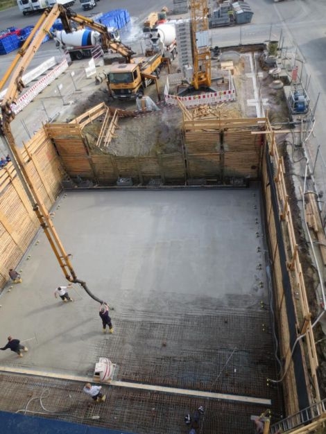 Bau einer Stahlhalle