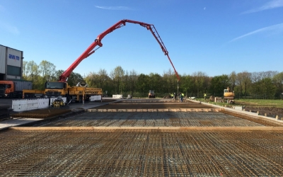 Bau einer Beton-Containerstellfläche